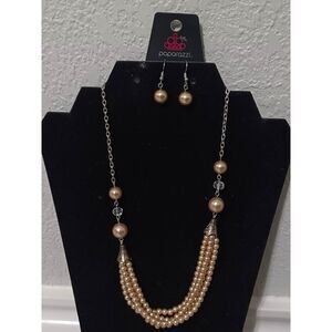 PAPARAZZI Faux Champagne Pearl "One-Woman Show" Set NWT